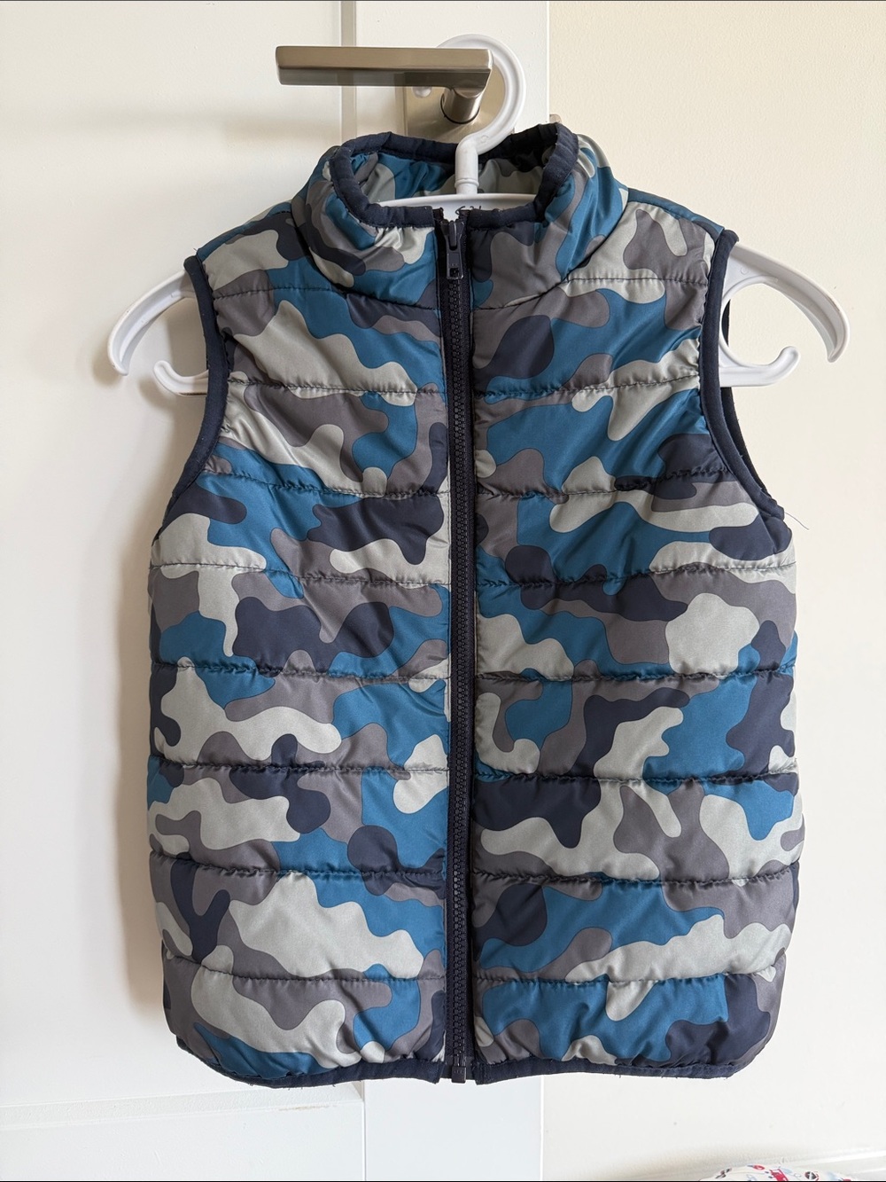 Gymboree Blue & Gray Camo Puffer Vest size 5/6y